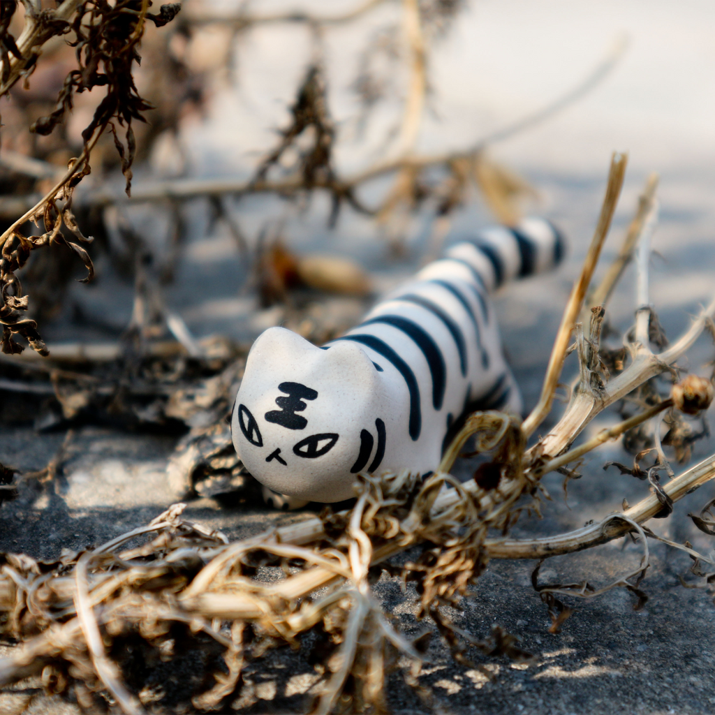 Milky's - Winding Pick Me Tiger Black Stripes by TOiNZ – Milky's Coffee